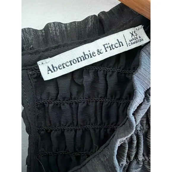 Abercrombie & Fitch Black Smocked Flutter Sleeve Top Y2K Coquette Crop Blouse XS - Image 5