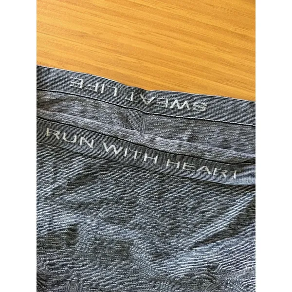 Lululemon Swiftly Tech Short Sleeve Shirt Women's Size 6 Gray Yoga Running‎ Gym - Image 5