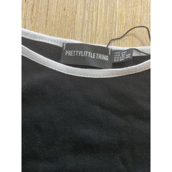 PrettyLittleThing crop top US size 16 black body-contrasting white trim - Image 5