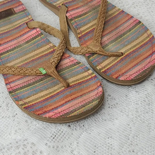 Sanuk striped slip on thong sandals sz 10 - Image 2