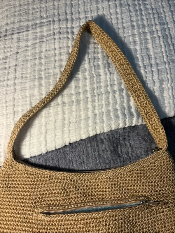 The Sak Woven Shoulder Bag in Tan - Image 10