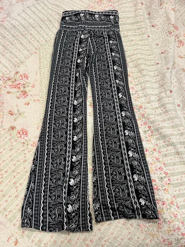 shosho Black and White Paisley Print Wide-Leg Pants - Image 2