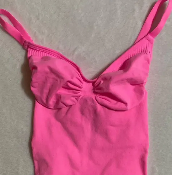 SKIMS Pink Sculpting Thong Bodysuit XS - Image 3