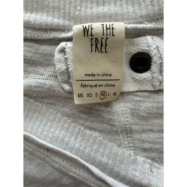 Free People Women's Cropped V-Neck T-Shirt Gray Size M Standard Casual - Image 5