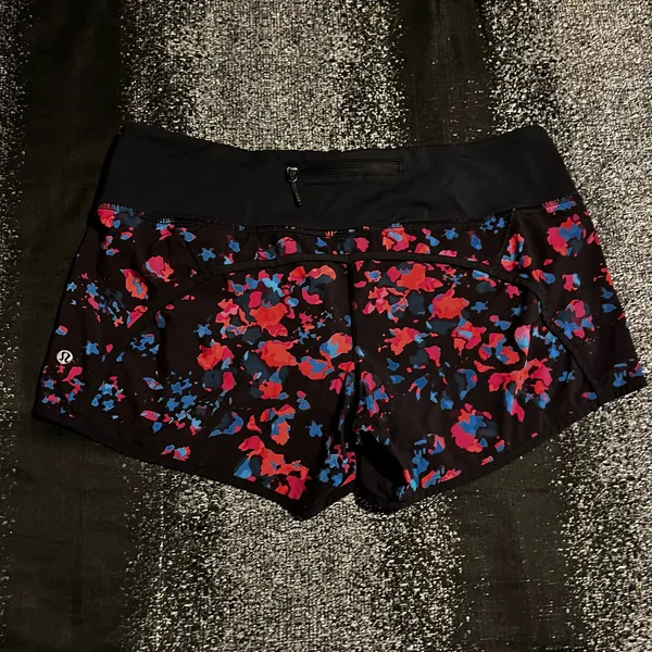 Womens sz10 Lululemon Run Times Shorts-Dandy Digie Multi/Black - Image 2