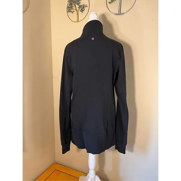 Lululemon Black Daily Yoga Full Zip Lightweight Jacket Size 10 - Image 3