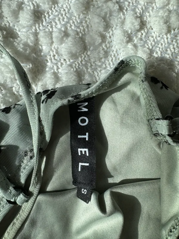 Motel Rocks green midi dress - Image 6
