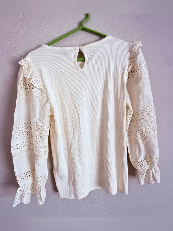 J.Crew Ruffle Trim Eyelet Vintage Ribbed Long Sleeve Top Beige Sz M - Image 3