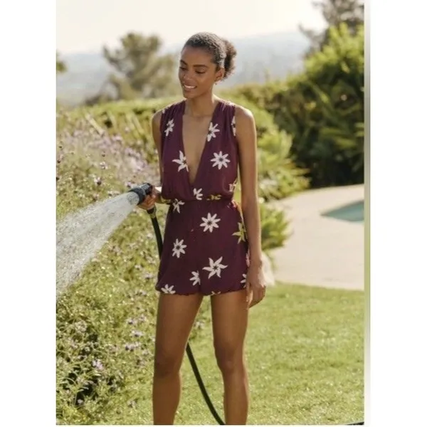 Anthropologie Celandine Linen-Blend Sleeveless Deep-V Romper Sz M Resort Beach - Image 2