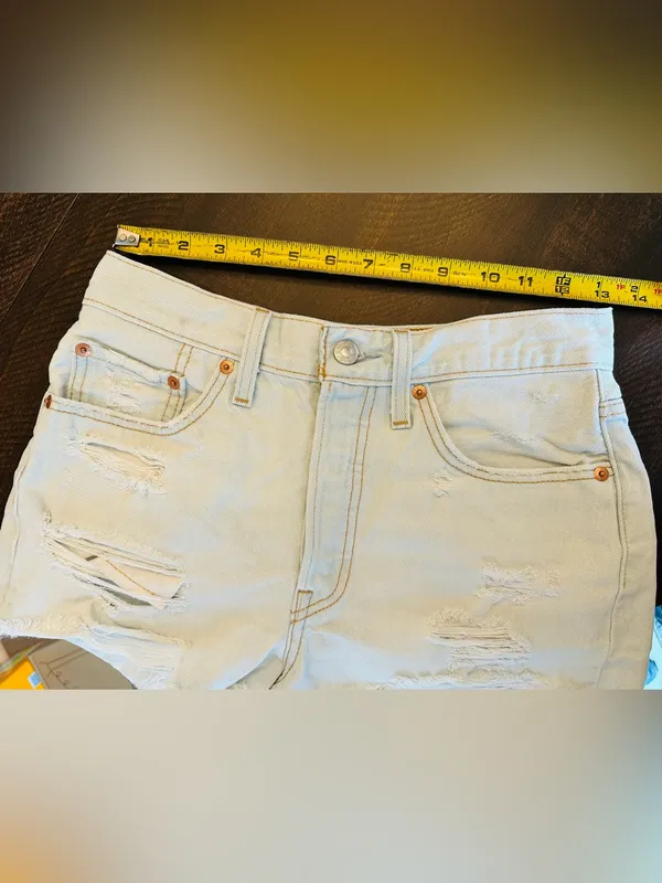 Levi’s 501 Distressed Women’s Light Wash Button Fly Shorts-Size 26 - Image 6