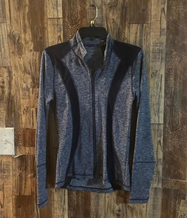Therapy Boutique performance jacket curve enhancing, ultra light & breathable women size large - Image 2