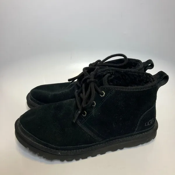 UGG Neumel‎ chukka boots in black suede leather shearling lined women's size 8 - Image 6