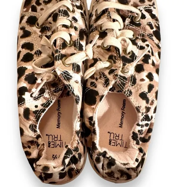 Time & Tru Leopard Print Scrunch Back Slip‎ On Memory Foam Sneakers Sz 7.5 - Image 7