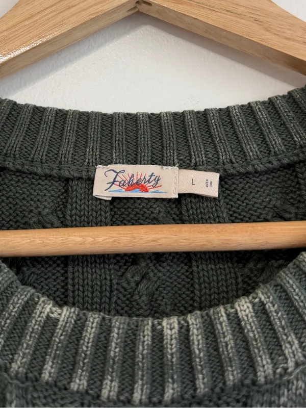 NEW Faherty Sunwashed Sweater Vest Size Large Green Cable Knit NWOT - Image 3