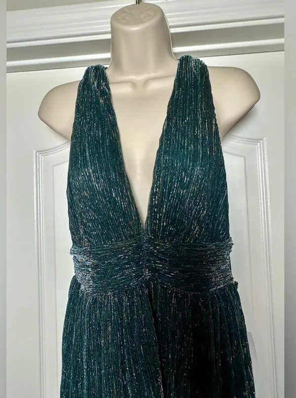 NWT Crystal Sky Deep V-neck Pleated Sparkle Iridescent Women’s Cocktail Dress LG - Image 5