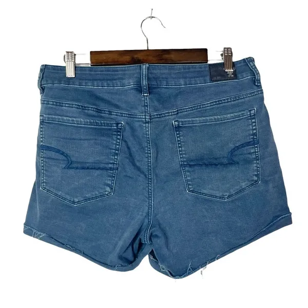 American Eagle AEO Blue Wash Distressed Hem‎ Denim Shorts 14 - Image 2