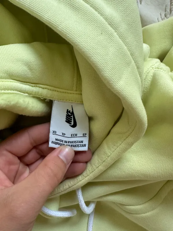 Nike Sweatshirt - Image 3