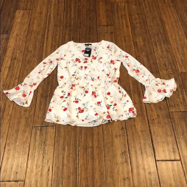 White Floral Romper Bell Sleeve Smocked Elastic Waist Button Front Size Small - Image 3