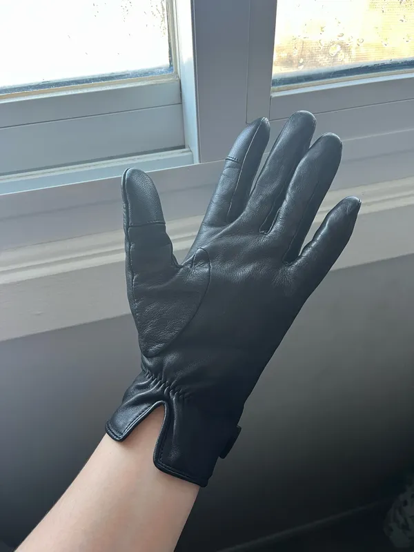 Kate Spade Soft Leather Gloves w/ Bow Detailing - Image 6