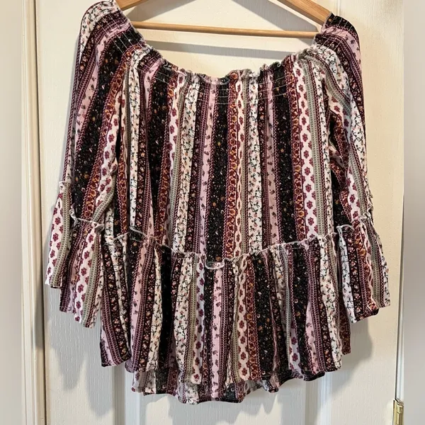 No Comment Smocked Printed Bell Sleeve Off The Shoulder Peasant Blouse. Size M - Image 2