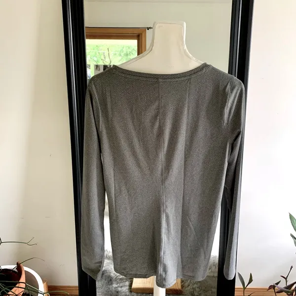 Under Armour Heat Gear Long Sleeve Shirt - Image 2