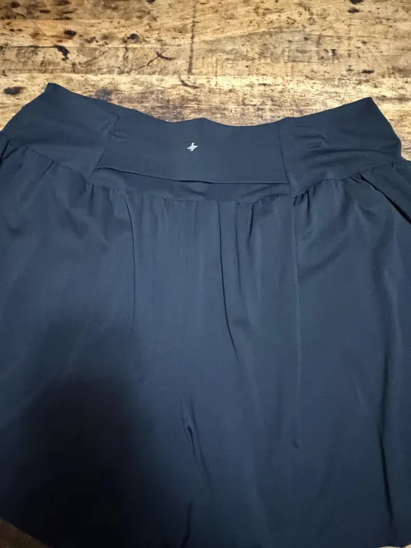 Halara Shorts Black - Image 2
