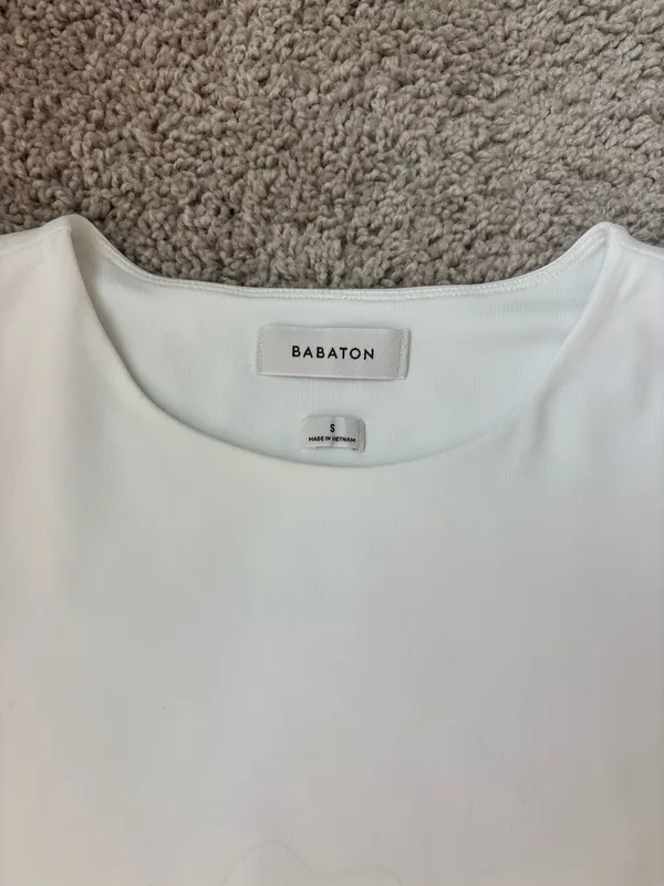 Aritzia Babaton Baby Tee - Image 2