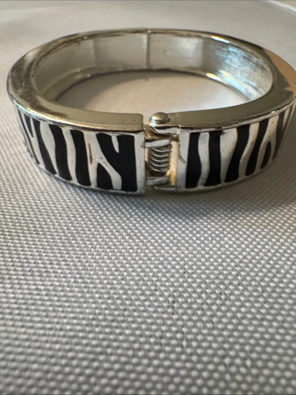 Silver - Image 2