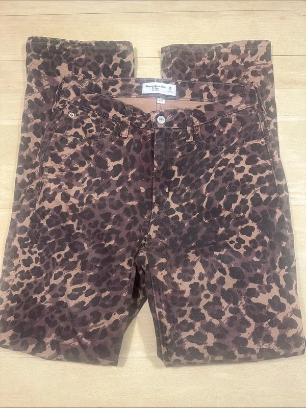 Abercrombie The Baggy Low Rise Curve Love Leopard Jeans Sz 26 - Image 7