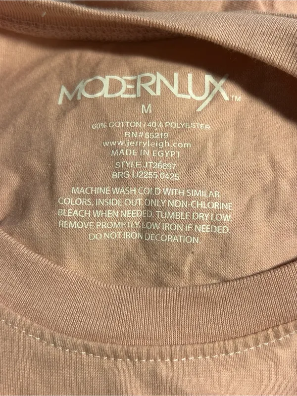 Modern Lux Pink Pastry Graphic Cropped Tee Shirt M - Image 4