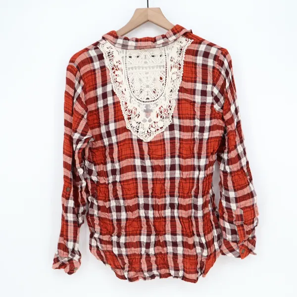 Krazy Kat Button-Down Women XL Red Plaid Crochet Lace Back Excellent - Image 5