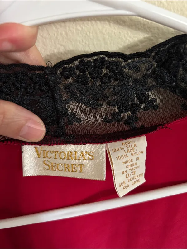 Victoria secret Vtg 80’s red silk blk lace trim short robe OS - Image 10