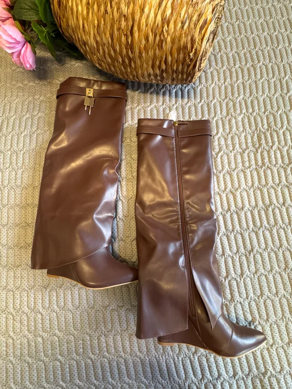 Cape Robbin Leather Knee High Boots Brown Gold Hardware Designer Style - Image 7
