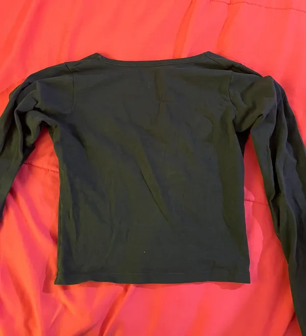 Brandy Melville Long Sleeve - Image 3