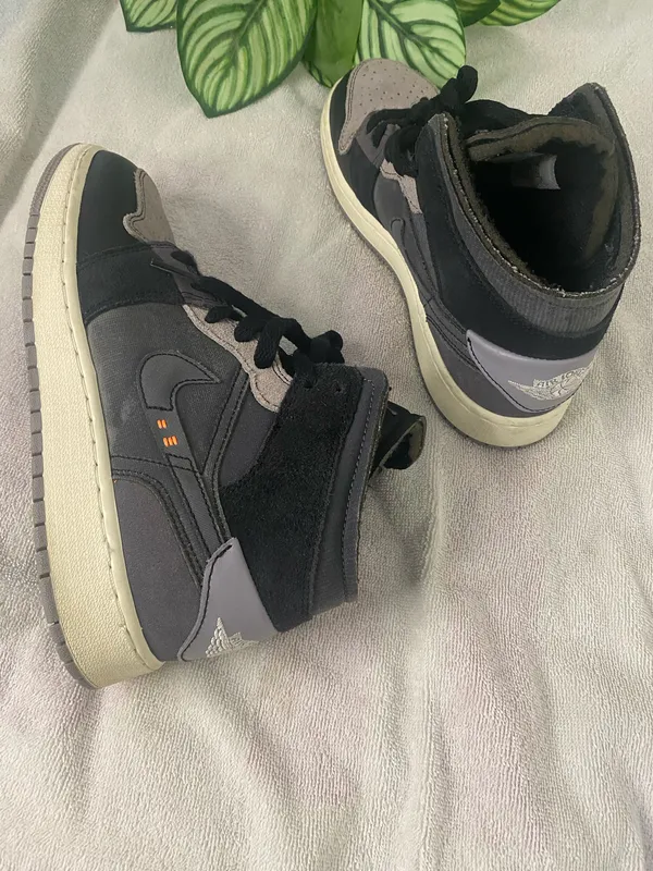 Air Jordan 1 SE Craft Mid Inside Out - Black ( Kids Size 5.5 - Image 5