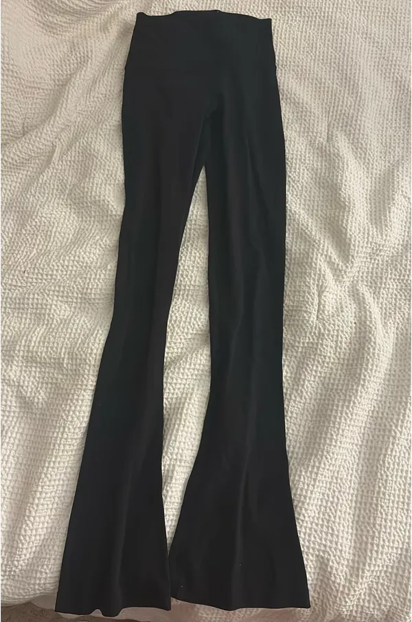 Flare Lululemon Leggings - Image 2