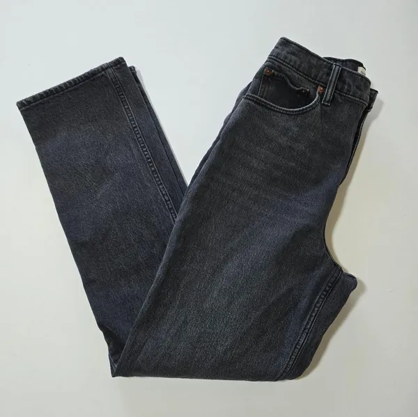Abercrombie & Fitch Black 90s Straight Ultra High Rise Jeans Size 28/6 - Image 3