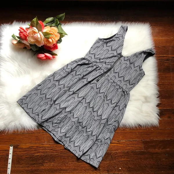 Lucky Brand V Neck Textured Dress - Image 6