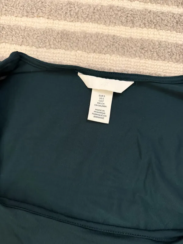 H&M Long Sleeve - Image 2