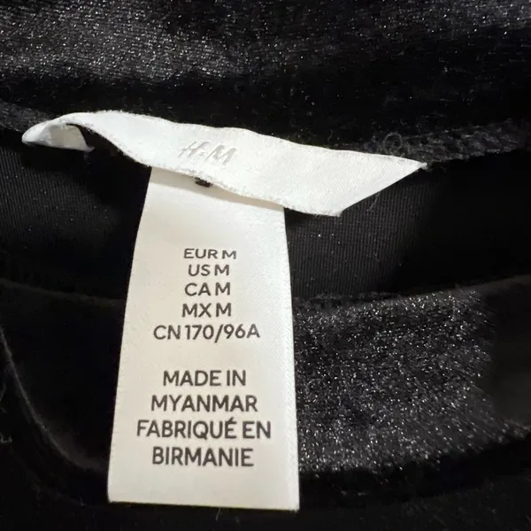 Like new black h&m velour Bodysuit - Image 4