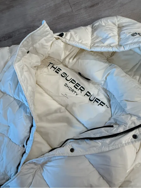 Aritzia Super Puff Shorty in Crème Size XL - Image 10