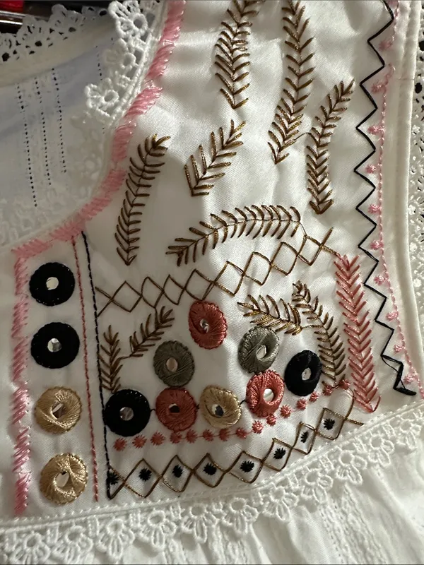 Main Strip White Embroidered Tassel sleeveless top - Image 4