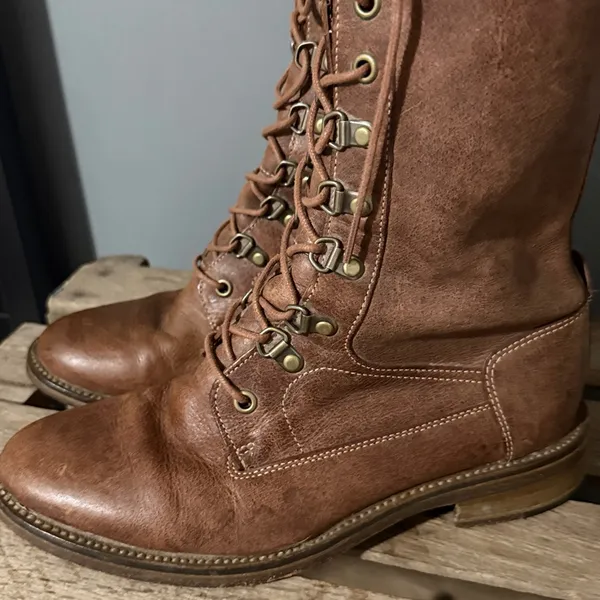J Shoes brown leather Bailey combat style boots Size 8 B44‎ - Image 2