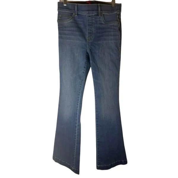 Spanx Flare Leg Pull-On Jeans in Vintage Indigo Women's sz. L - Image 3
