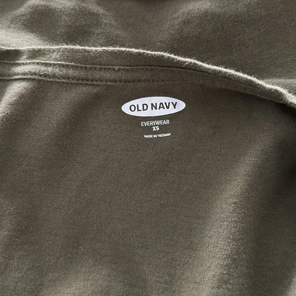 Old Navy Olive Green Short Sleeve Tshirt‎ Sz XS - Image 5