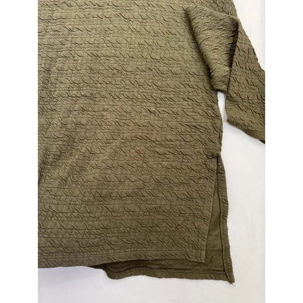 Zara Olive Green Textured Crinkle Knit Long-Sleeve Top Side Slit Hem Size M - Image 4