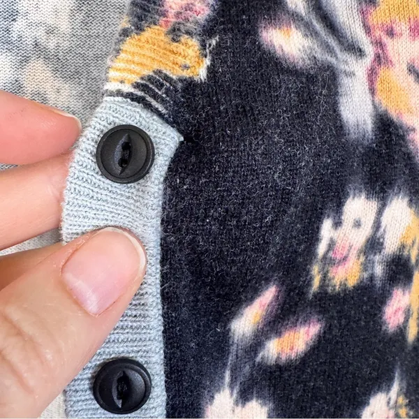 Anthropologie Tabitha Black Pink Floral Print Cardigan Sweater Womens S Buttons - Image 8
