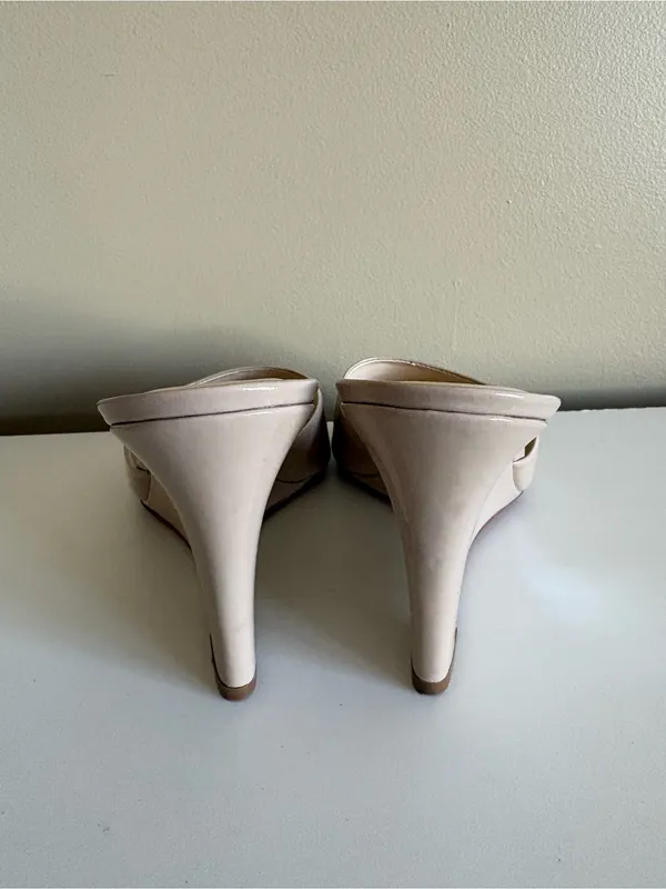 Anthropologie Maeve Beige Patent Wedge Square Toe Sandals Size 7 - Image 5