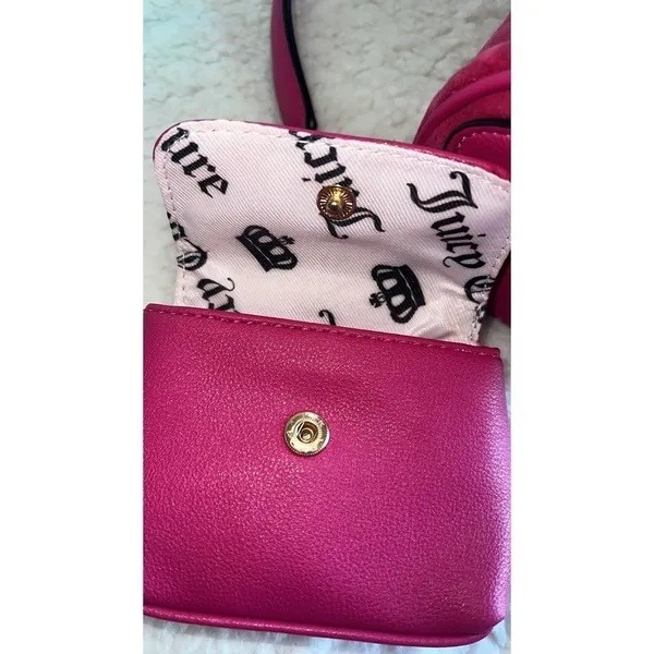 Juicy Couture Pink Shoulder Bag with Textured Design and Metallic‎ Accents - Image 9