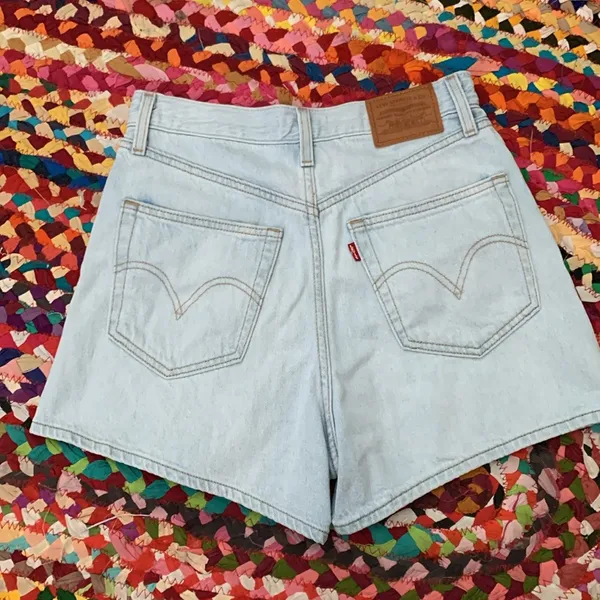 Levi’s Light Blue Wash High Loose Denim Jean Shorts - 27 - Image 3